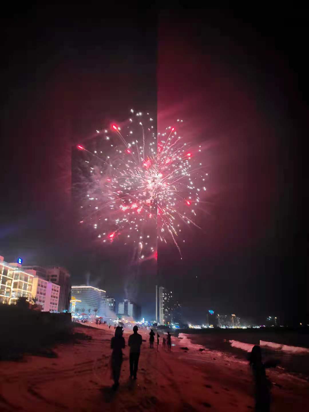 SLKOR薩科微海邊放煙花夜景